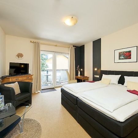 Landhotel Rosenberg Osann-Monzel Esterno foto